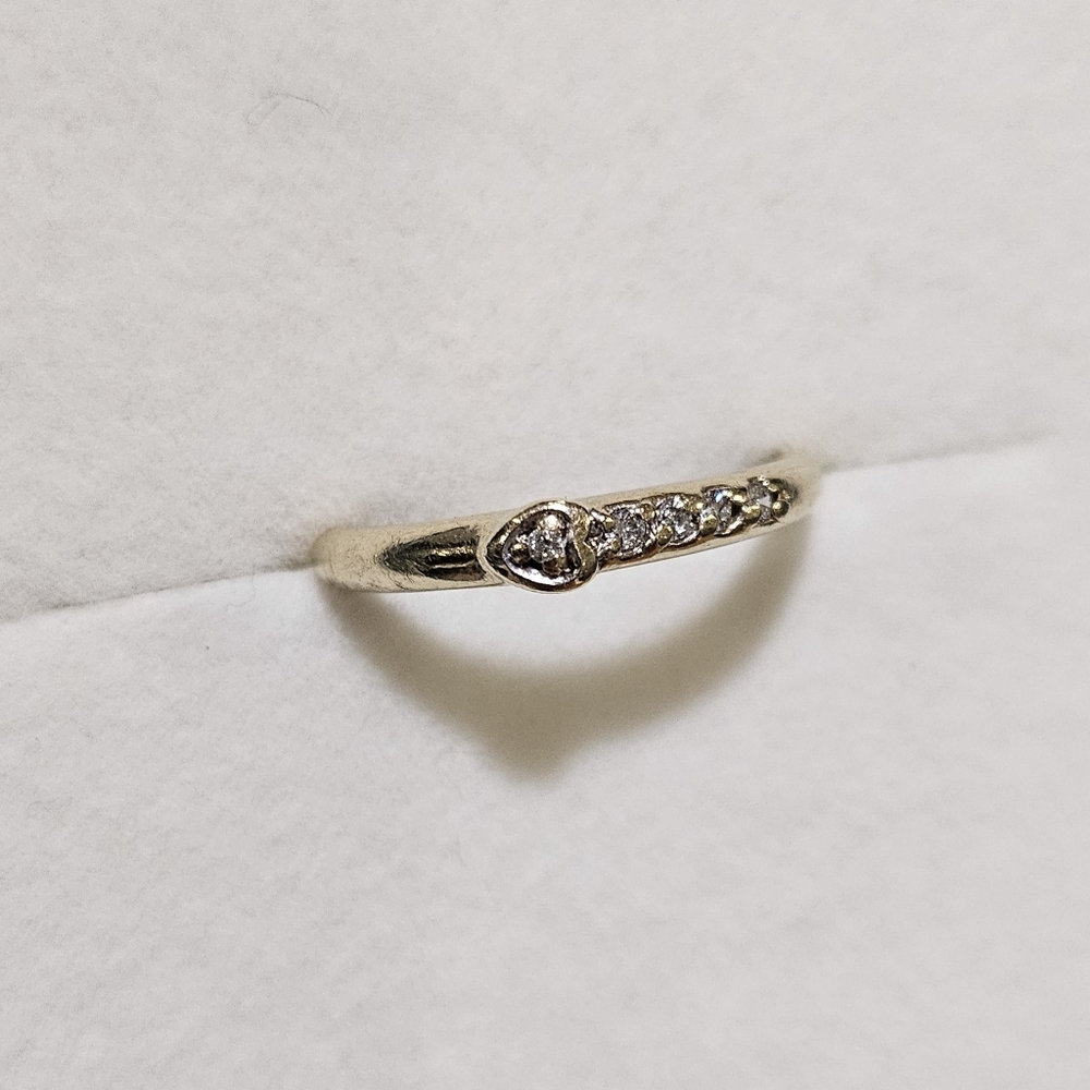 10K Diamond Heart Ring - Picture 3 of 7